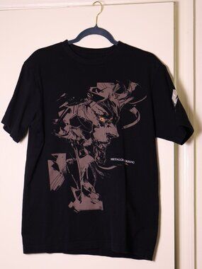 Uniqlo Metal Gear Solid Graphic Tee (Medium)